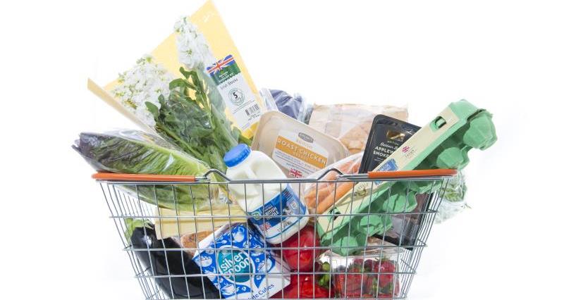 Shopping basket of food_46265