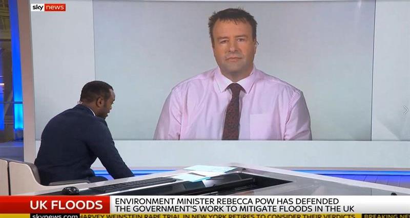Stuart Roberts discussing flooding on Sky News_72186