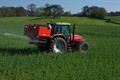 Alamy_fertiliser spreading-C2DMW7