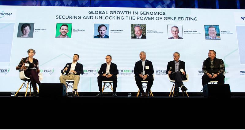 The NFU’s Helen Ferrier (left) hosts the Global Growth in Genomics discussion at the World Agritech Innovation Summit.