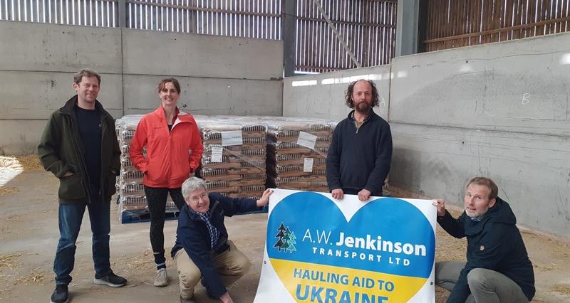 Paul and Nic Renison, Julius Deane, Wheat Director of Carrs Flour Mills, Barny Maurice and charity organiser Nigel Harling 