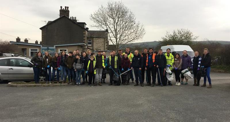 Vale O’ Lune Young Farmers Club went litter picking_63542