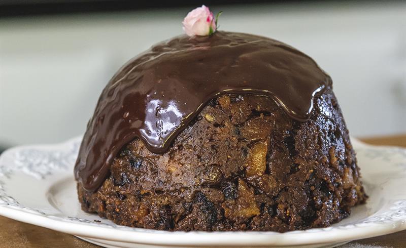 Figgy Christmas pudding with sticky chocolate toffee sauce