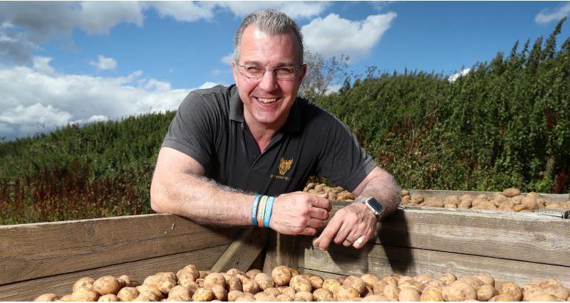 tim papworth countryside kitchen potatoes web crop_50482